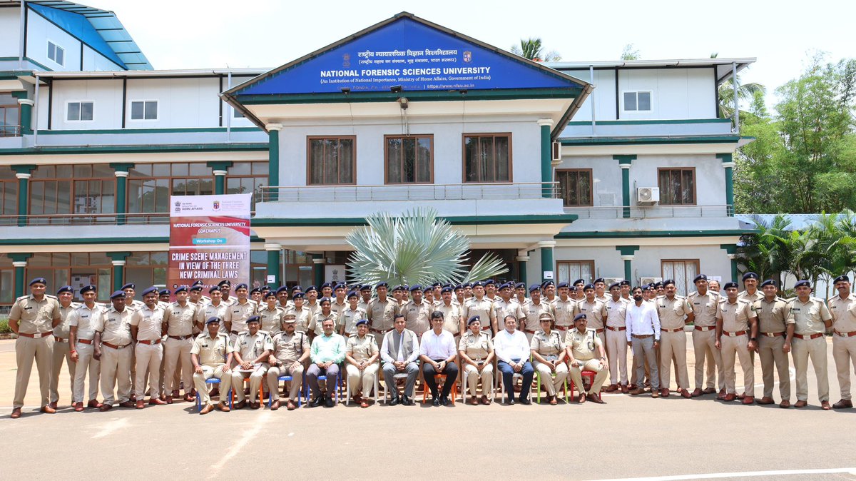 NvinChaudhary's tweet photo. Event covered important aspects of forensics &amp; tech incorporated in new criminal laws.Enjoyed interacting with trainees during session on Law &amp; Tech.This exposure will equip Police officers to manage investigations more efficiently &amp; professionally
@NFSU_Official 
@PIBHomeAffairs https://t.co/iD22RoKlUk