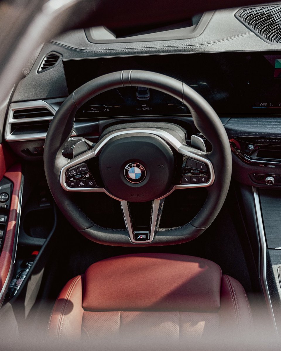 BMW's tweet photo. Luxury in the details. 🔍

The new BMW 3 Series.
#THENEW3 #BMW https://t.co/dKEjVczu7T