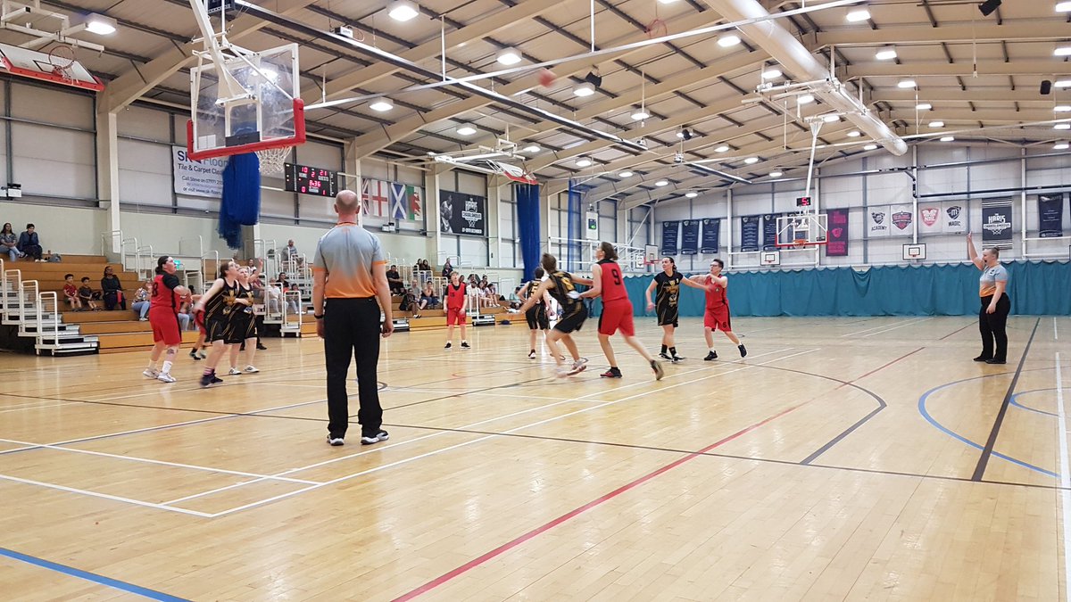 MancAreaBBL's tweet photo. MABL Womens Playoff Final

Manchester Lynx vs Cheshire Roar

Strong start by Cheshire Roar but Manchester Lynx are clawing their way back! https://t.co/KKdLxZiNva