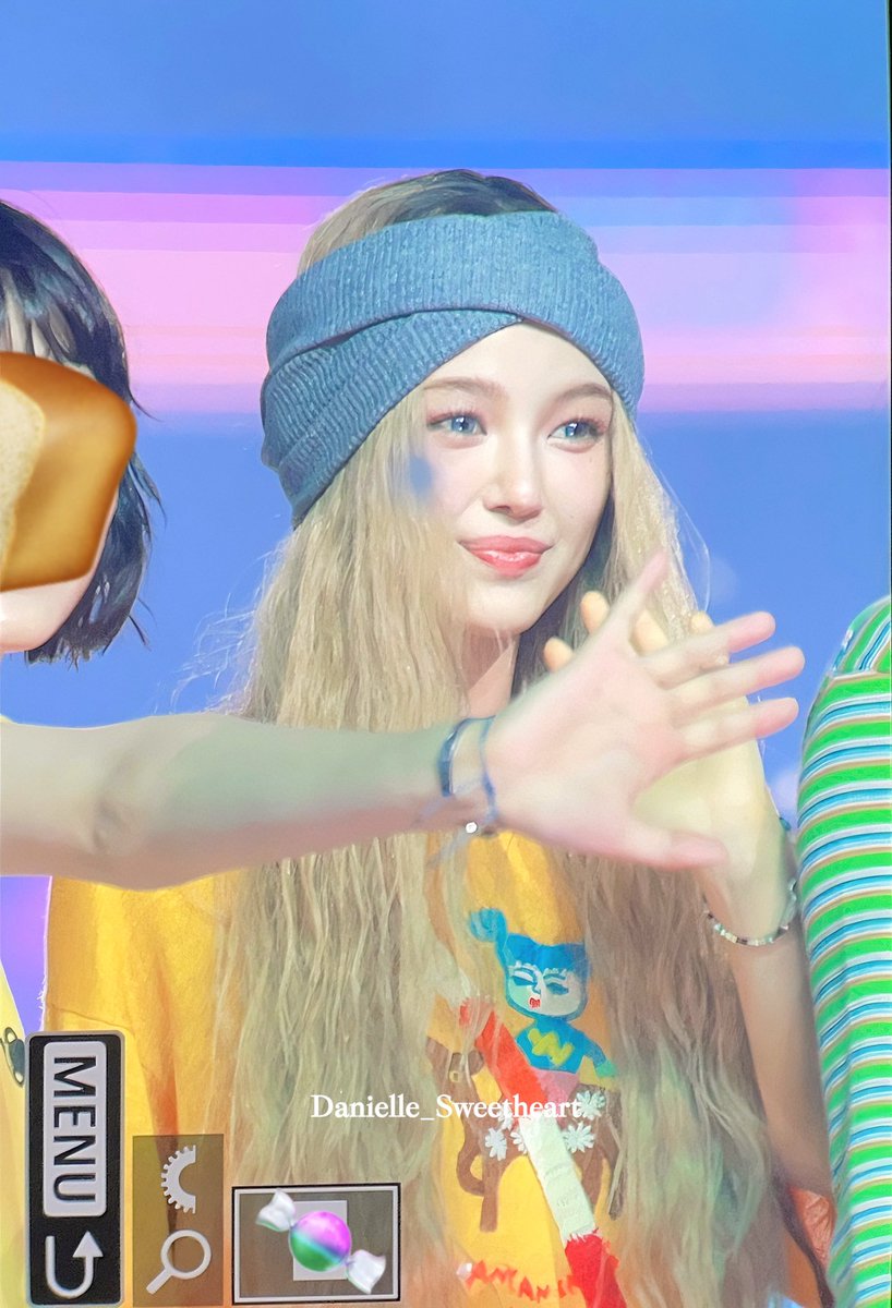 Danielle_Sweetheart tweet media