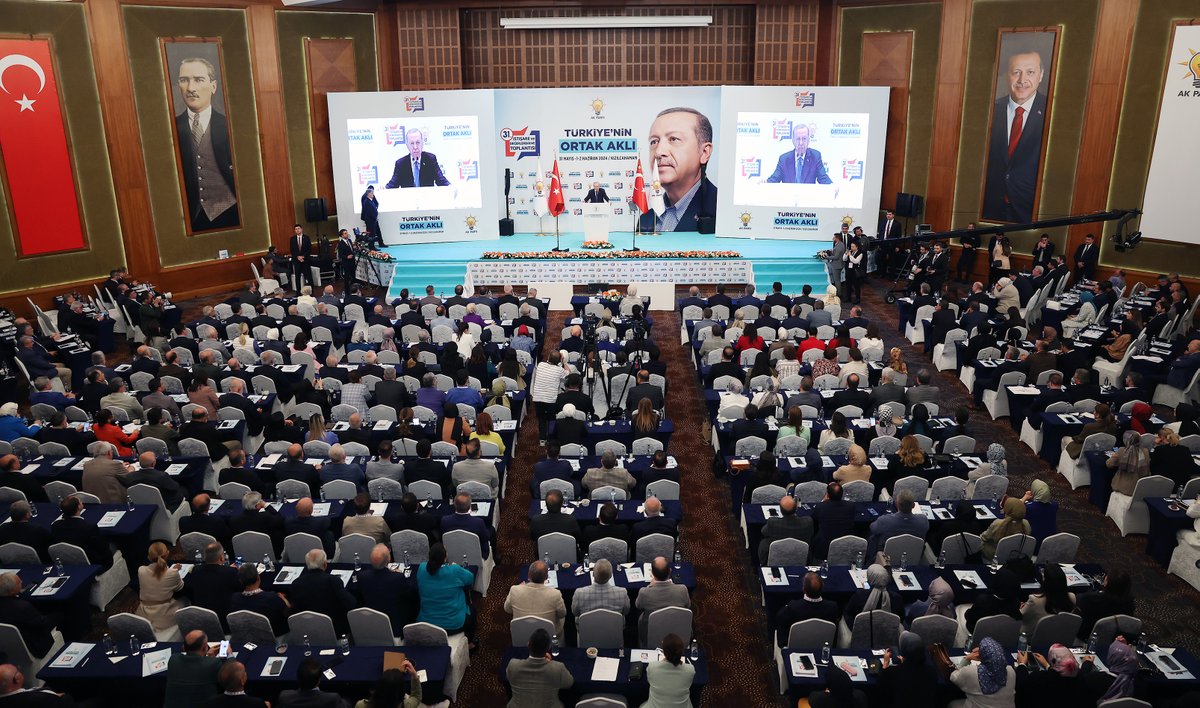 Akparti's tweet photo. Genel Başkanımız ve Cumhurbaşkanımız Recep Tayyip Erdoğan, Ankara'nın Kızılcahamam ilçesindeki 31. İstişare ve Değerlendirme Toplantımıza katıldı. https://t.co/OSnAnMYi66