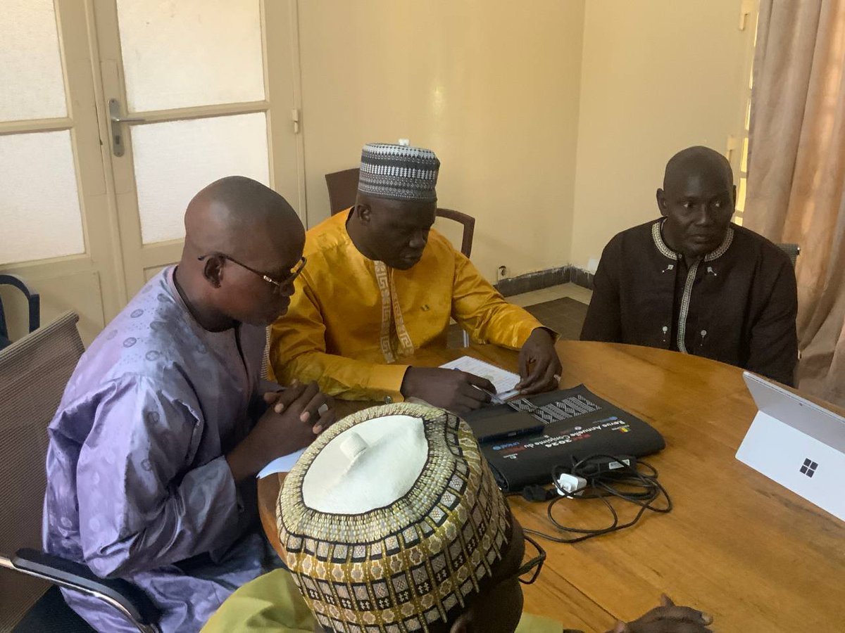 Dams_Senegal's tweet photo. Réunion de partage et d'échanges sur le Projet de prévention de l'usage de drogues et de prise en charge socio-sanitaire des consommateurs dépendants au Sénégal. https://t.co/rI7IfoHfMt