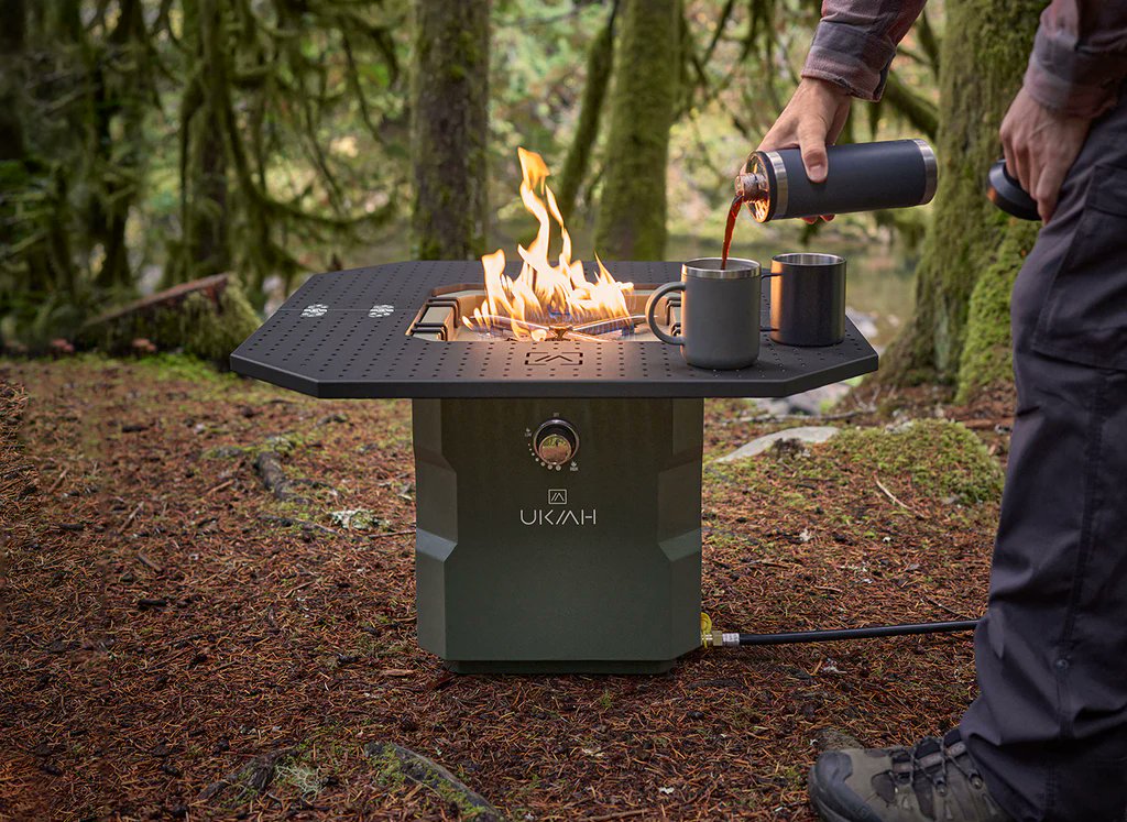 NEW ACCESSORY 🚨🚨🚨Pre-Order Now 
**Fold And Go Design
**Carry Bag Included 
**Compatible With All TAILGATER® Fire Pits
** Compatible With Cooktop Accessory