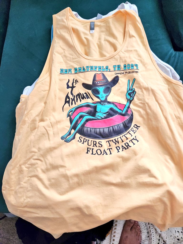 CampecheCo's tweet image. Which year&apos;s design is your favorite?? #floatparty #spurstwitter

campechecollective.com/events

I think this year might be the best 👀