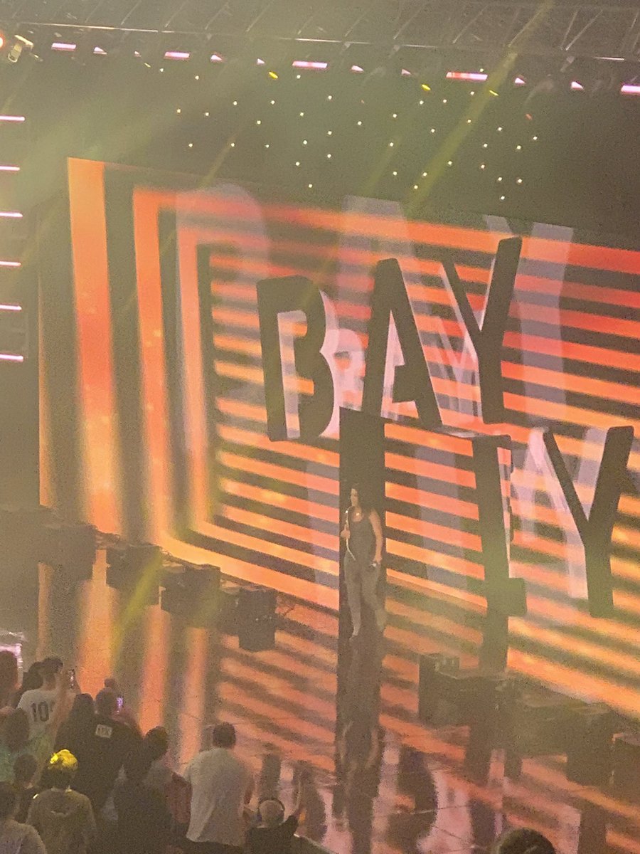 FearArson_'s tweet photo. @orynthiablue @RjHinter @JozieXP @ybblonddon @iyosthelimit Source: I have pics dumbass.
I was at the merch stand during the Naomi match so I don’t have pics https://t.co/IOOm6v6vbh