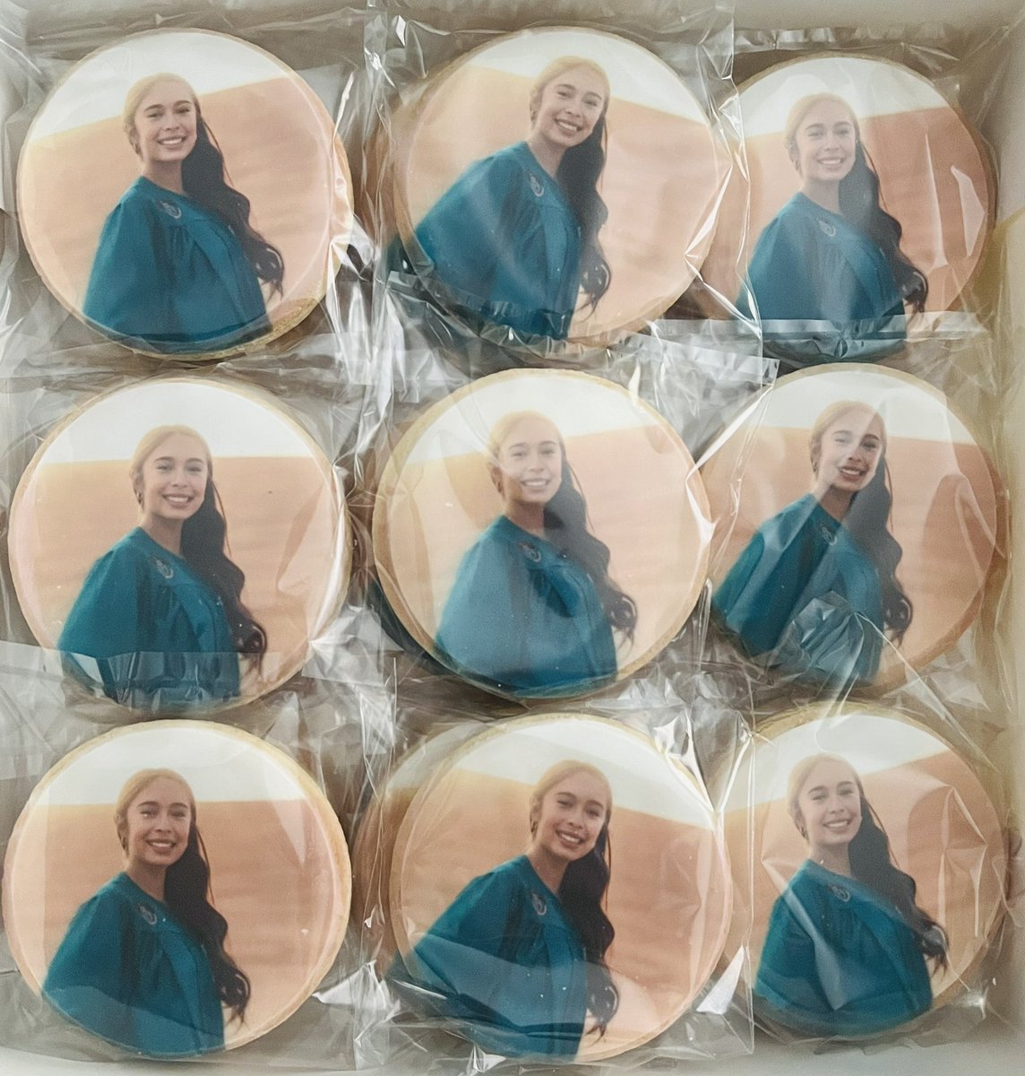 DynastyCakes77's tweet photo. Congratulations Class of 2024! Thank you Morales Family for allowing us to be part of your graduations and special events all these years. 🥰
#dynastycakesandsweets
#classof2024
#graduationcakes https://t.co/2i6omDbFjx
