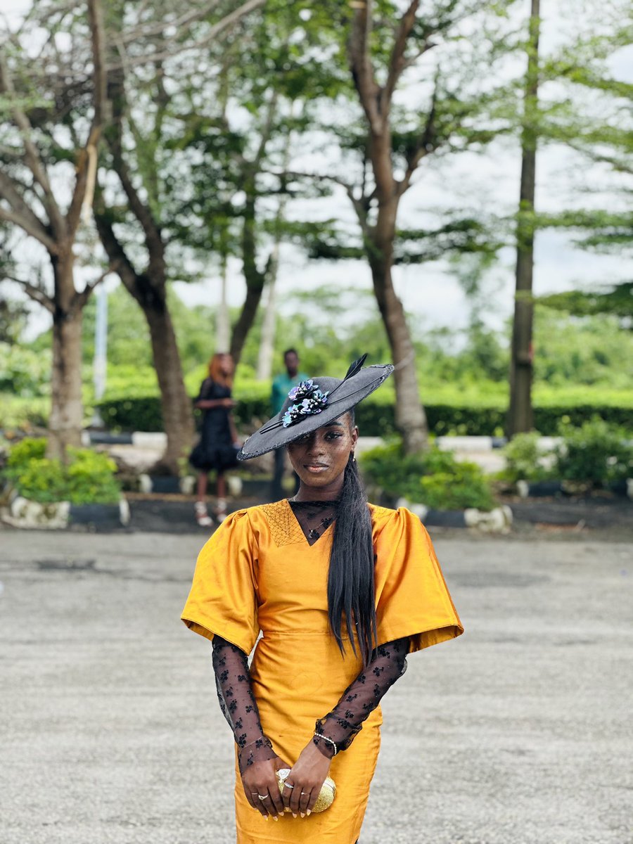 Aridunu_jones's tweet photo. It’s my final year brethren thanksgiving Sunday 
Dress by @eon_stitches https://t.co/rjM09GEJxV