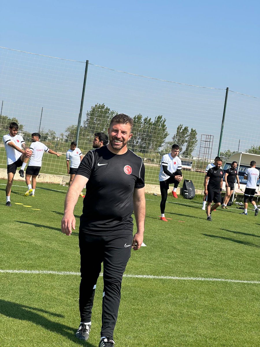 MutluTurkmen's tweet photo. Doktora öğrencimiz Mehmet YÖNAL’ın antrenörlüğünü yaptığı İşitme Engelli Futbol Millî Takımımız, 10. Avrupa İşitme Engelliler Futbol Şampiyonasında 3’üncü olarak bronz madalyayı 🥉 ülkemize getirdi. 🇹🇷

Duymak, hepimizin ortak toplumsal duyusuydu; çünkü ülkece “Gurur Duyduk”.👏 https://t.co/UJ524BhldM