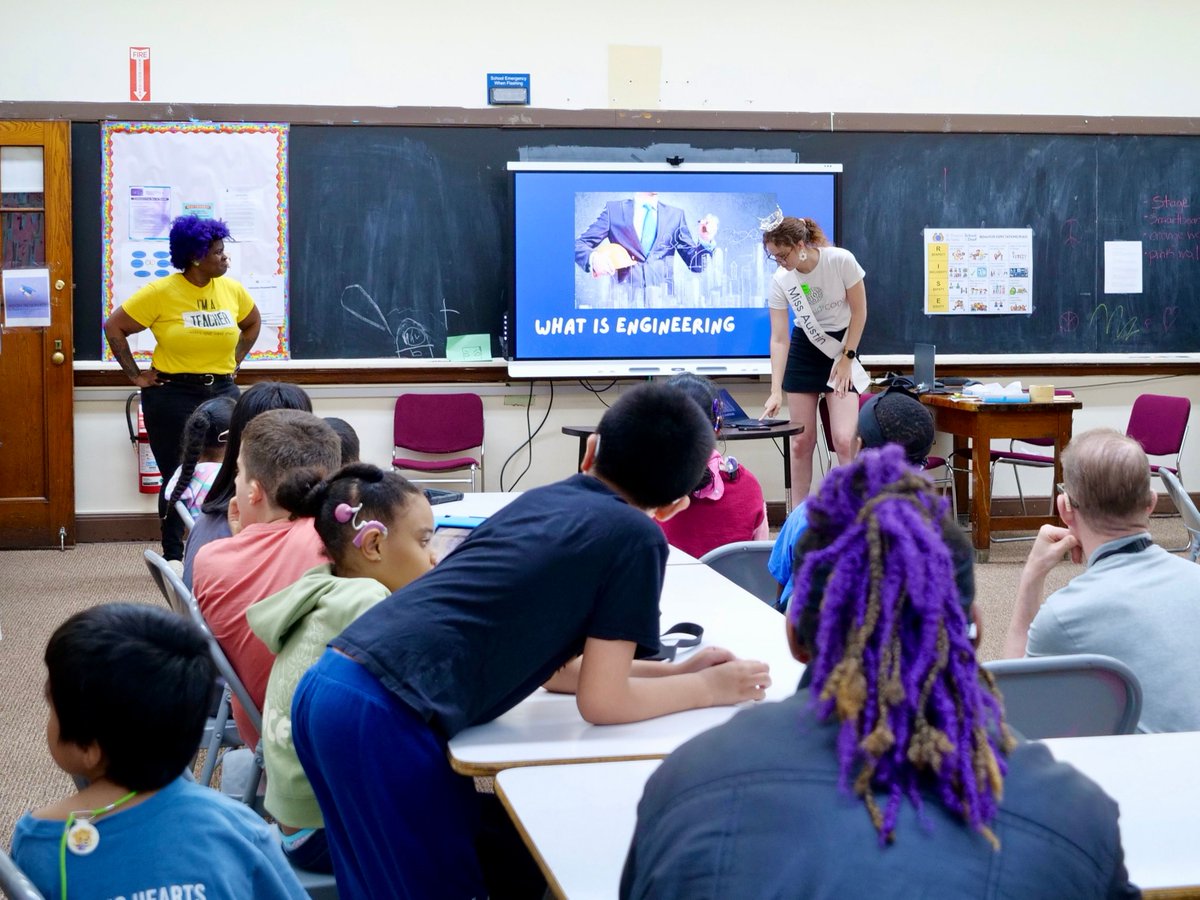 What is engineering? Thanks to @DeafKidsCode, our students are on their way to being engineers!