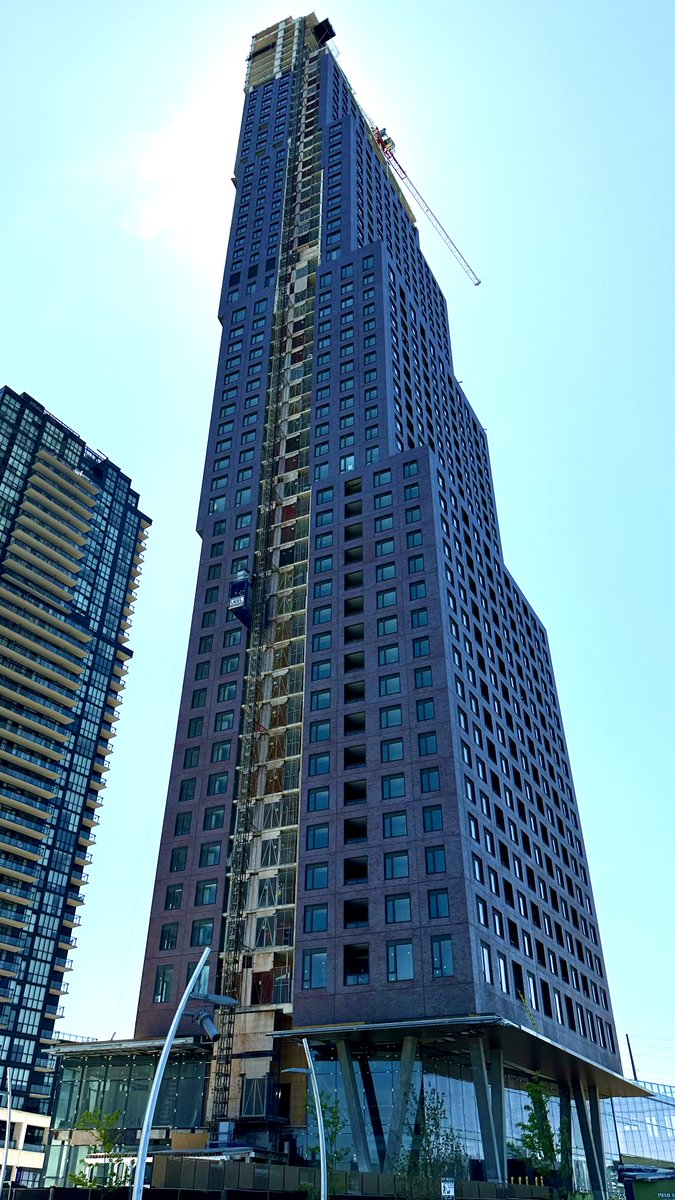 gtadashhomes's tweet image. We joined Alessandro Kosarew, Sales Manager of Cortel Group, to celebrate the success of CG Tower coming to Vaughan Metropolitan Centre (VMC).  

Learn more: gta-homes.com/vaughan-condos…

#GTAdashHomes #PreConstructionCondos #PlatinumAccess #TorontoCondos #TorontoRealEstate #NewCondos