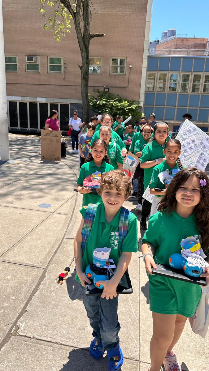 HirschOquel's tweet photo. 3rd Annual D6 STEM Expo @PS128M @District6NYCDOE @CSforAllNYC @wonder @FIRSTweets @firstlegoleague @learningdrive @DOEChancellor
#SEPjrNYC #CSforAIINYC #D6STEMExpo https://t.co/FVr4BtlYVA
