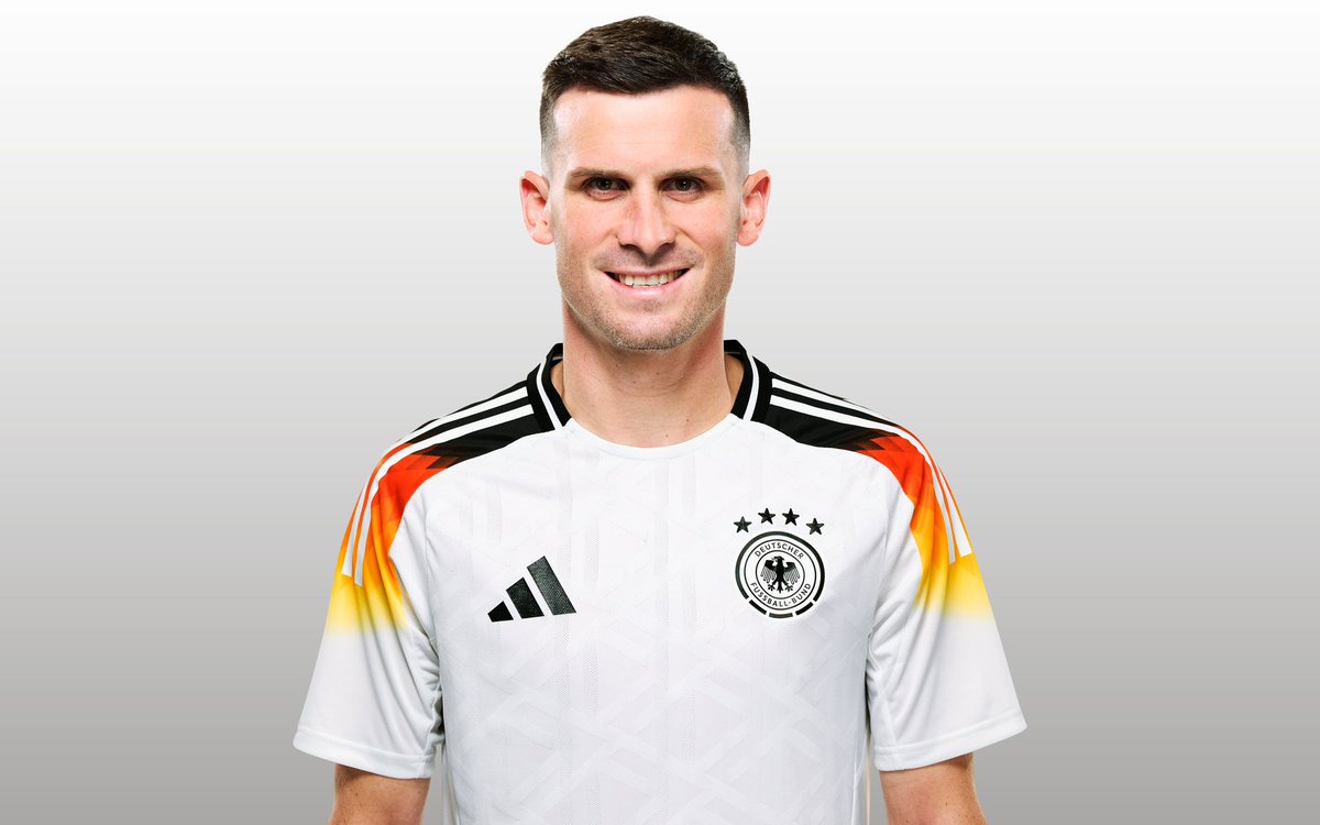 🚨🦅 Pascal Groß about Eintracht Frankfurt‘s interest: „Basically, I have always said that I am ready to return. But I don't want to comment on rumors. I am now fully focused on the Euros.“ ➡️ Eintracht still want to sign him in summer. He’s their top target for central