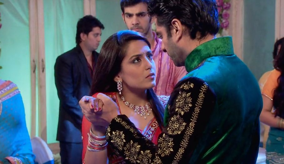 DramebaazCYa's tweet photo. #PunarVivah2 I kind loved #EijazKhan in this show alot and his pairing with #SrishtiRode was adorable!! https://t.co/XbQI2pWb41