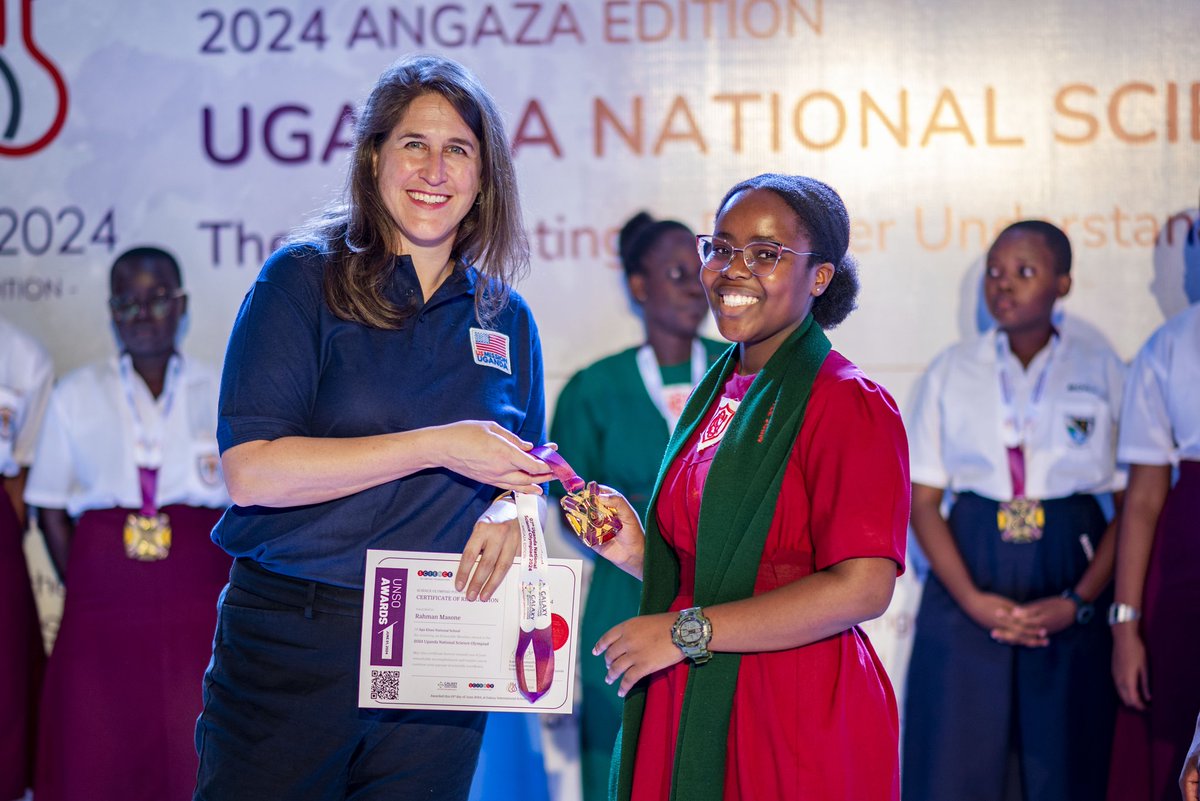sofuganda_'s tweet photo. Aga Khan National School are crowned Champions of the 07th Uganda National Science Olympiad 🎊. Gayaza High School took second place, and Namilyango College third place. Congratulations to the teams 👏. https://t.co/WguI5JsIYR
