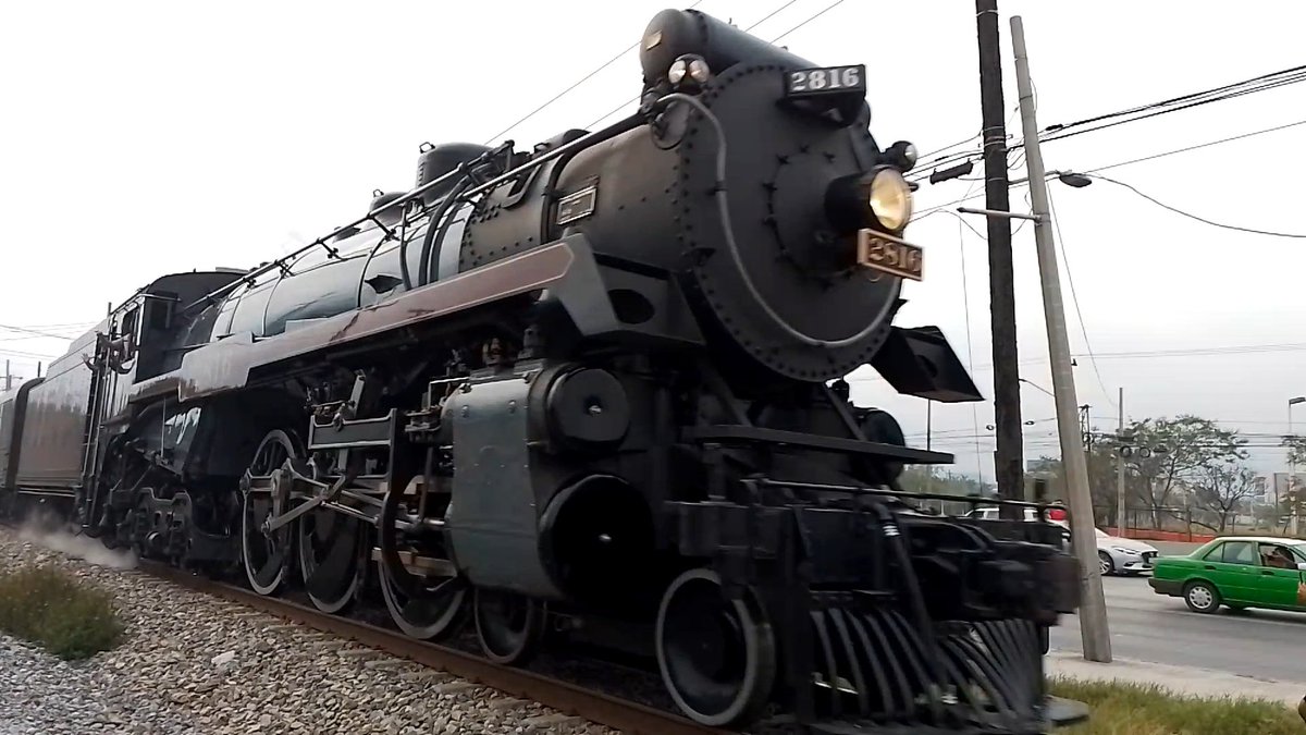 RubiTrevio7's tweet photo. The Empress 2816 🚂✨️ en su último viaje, pasando por el municipio de San Pedro Garza García, Nuevo León, México 🇲🇽
#empress2816 #tren #trendevapor #cpks #finalspike https://t.co/qHPVmudl1J