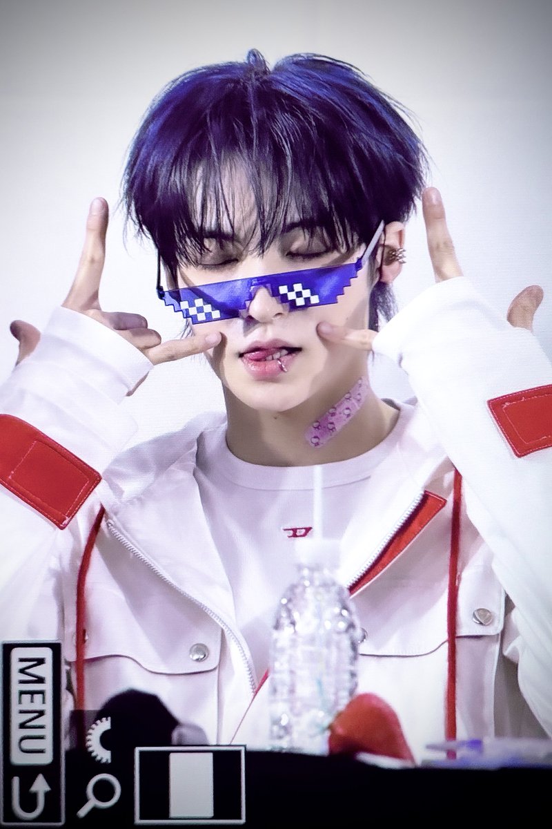 romnizzang's tweet photo. 240602 🕶️🤘🏻🎸 #엘라스트 #ELAST #로민 #ROMIN https://t.co/xtrjvUONCn