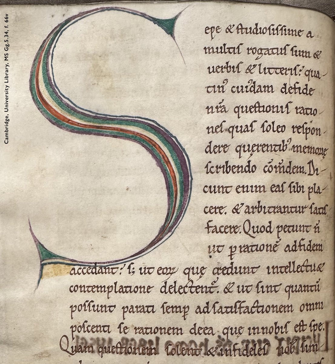A stripy, #rainbow ‘S’ from <a href="/theULSpecColl/">Cambridge UL Special Collections</a>. 🌈 #MedievalManuscripts