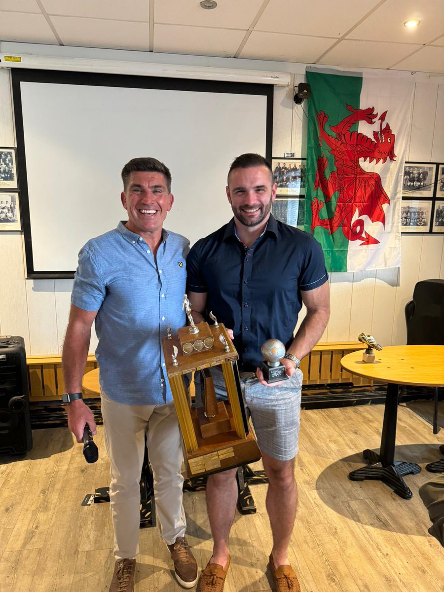Seven Sisters Onllwyn AFC tweet media