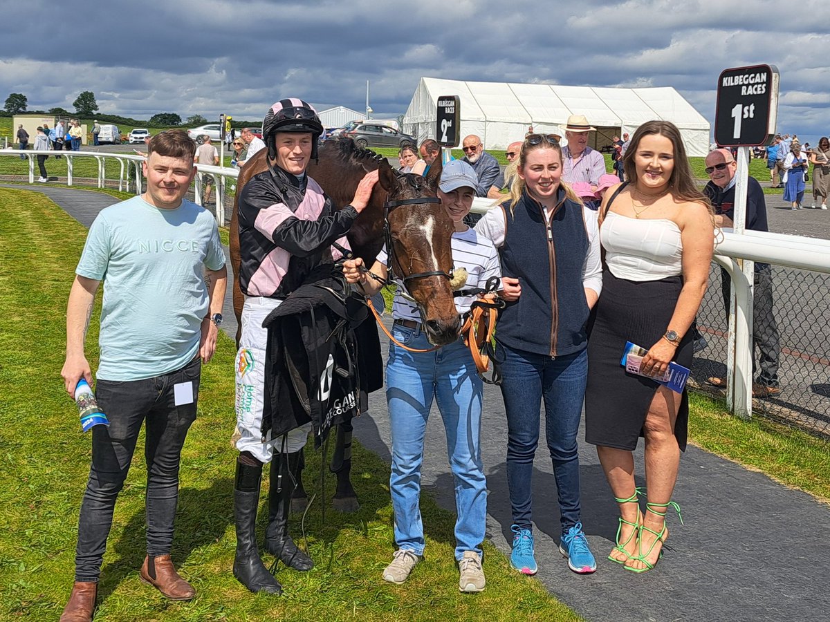 IrishRacing365's tweet image. Reserve Judgement &amp;amp; Carl Millar with winning connections @KilbegganRaces @leannebreen
