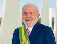 edson_pianca's tweet photo. A DEMOCRACIA BRASILEIRA
        TEM QUE SER SALVA
■Há dois populismos antiliberais 
   que ameaçam nossa democracia:
●Bolsonaro ameaça a democracia de forma direta;
●Lula/PT ameaçam a democracia usando  a própria democracia.
=》Os dois, o B e o L/PT são apoiadores de ditaduras https://t.co/L9aCByv5OW