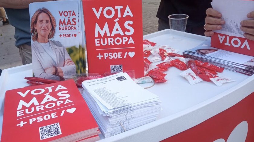 psoeBenimaclet's tweet photo. #EleccionesEuropeas 🇪🇺
No es posible poner en pausa la agenda verde como quieren #PPVOX  
Cualquier retraso es asumir daños y costes que suponen una catástrofe en la vida diaria de muchos ciudadanos y ciudadanas, y para las generaciones venideras. #9J #VotaPSOE 
Vota  #MasEuropa https://t.co/wny0Cg6PV0