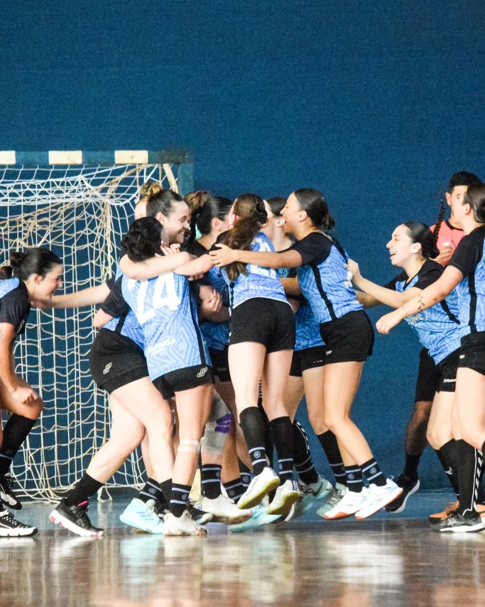 ¡BUEN DÍA, PIRATAS! ☀️🏴‍☠️

#BELGRANO DISPUTARÁ LA FINAL DEL NACIONAL DE HANDBALL DAMAS "C" A LAS 12HS. 🤾🏻‍♀️

¡SÚMATE A ALENTARLAS EN LA TRANSMISIÓN! ⬇️📺

m.youtube.com/live/AeJ3CAjwI…