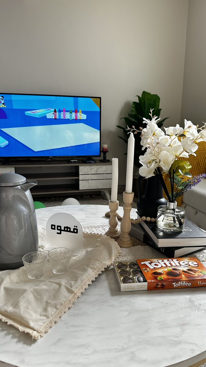 waffa22001's tweet photo. أعرف مكاني و ترتيبي و تقديري
وما أطيح حتى لو إني أحياناً أتعثر ..

 #كلمه_حب https://t.co/8vTFcCEx9Q