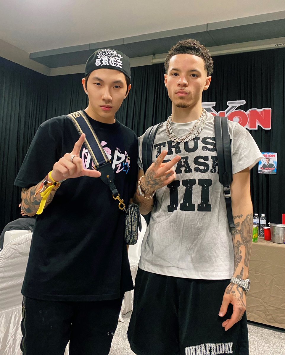 Aye Royce you did right here #nicecnx #lilmosey