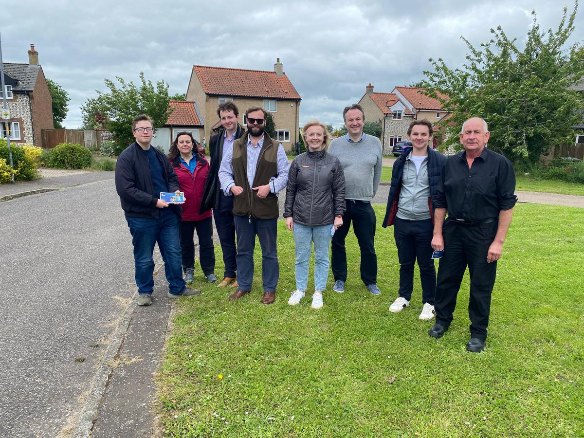 Liz Truss tweet media