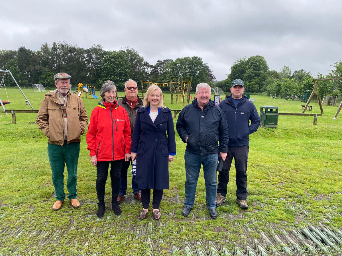 Liz Truss tweet media