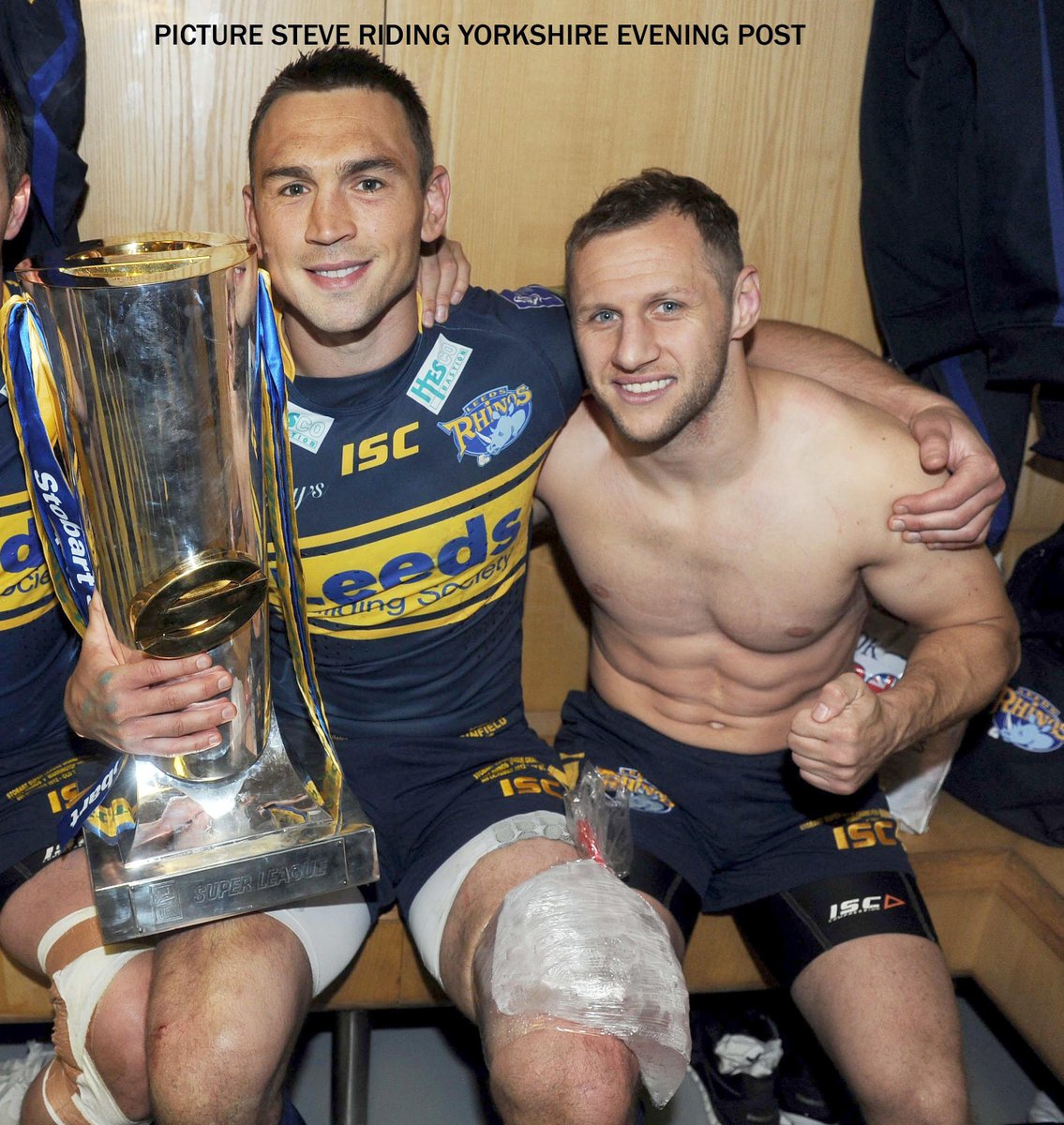 steveridingpics's tweet photo. So many memories of Rob and Kev- the bestest mate anyone in the world could have @leedsrhinos @YEPSportsdesk @PeterSmithYEP @mndassoc @southstanders #robburrow7 #kevinsinfield
a golden era in the history of this great city #leeds https://t.co/ndkIZkdh5Q