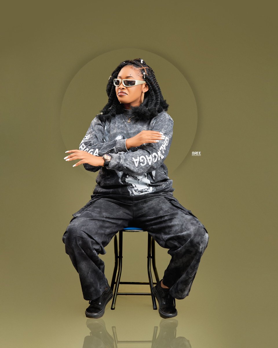 breephotographi's tweet photo. Easy low hit maker..
Checkout her music #mercykamami https://t.co/7k7rU7iYzR