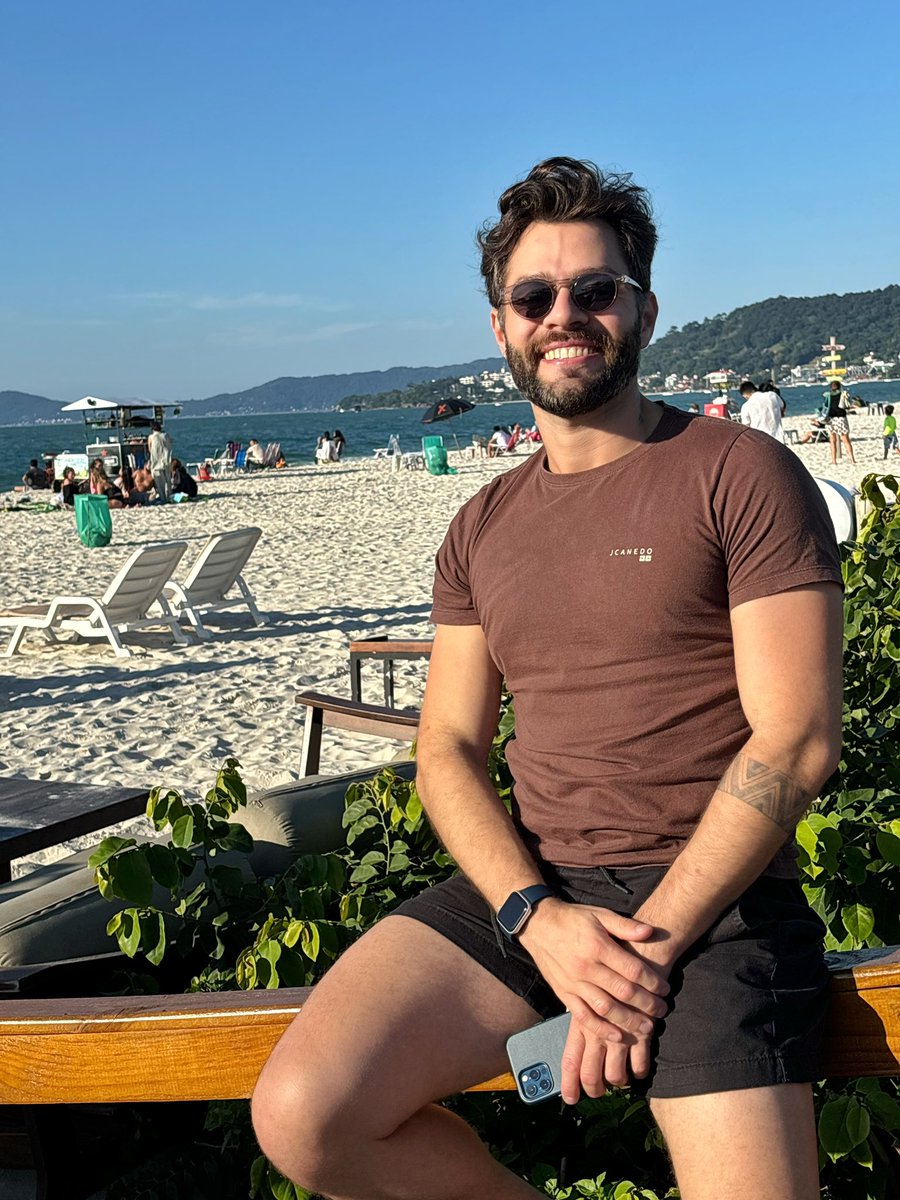 FabioPauluk's tweet photo. Fui curar a ressaca em Jurerê 🌞 https://t.co/nXwBN3B1ke