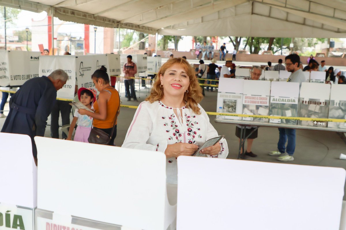 tapia_vanegas's tweet photo. Acudí a emitir  mi voto en san Antonio Tecomitl, deseo que tengamos una jornada electoral con mucha participación ciudadana y pacífica. 
#fiestaDemocratica https://t.co/4MlzISS9jd