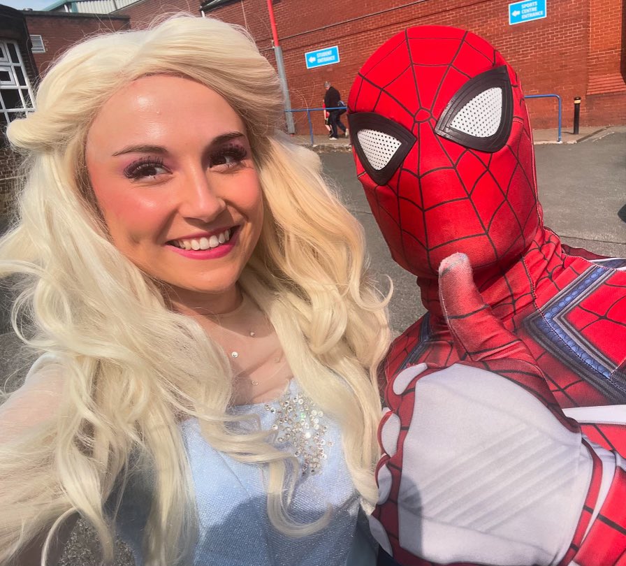 Debs50306986's tweet photo. This lovely frozen princess has been out and about today making small children, very happy and spider dude tagged along too https://t.co/r2FDB5YmAb