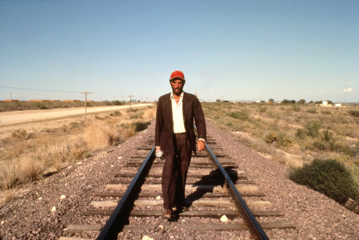 CinemaTruffaut's tweet photo. Demà, al cicle Wim Wenders de la Filmoteca, una oportunitat única de veure en pantalla gran "Paris, Texas", una de les grans pel.lícules del cinema contemporani. Palma d'Or a Cannes 1984 i amb una parella inoblidable: Harry Dean Stanton i Nastassja Kinski. Imprescindible! https://t.co/6ULup12KvD