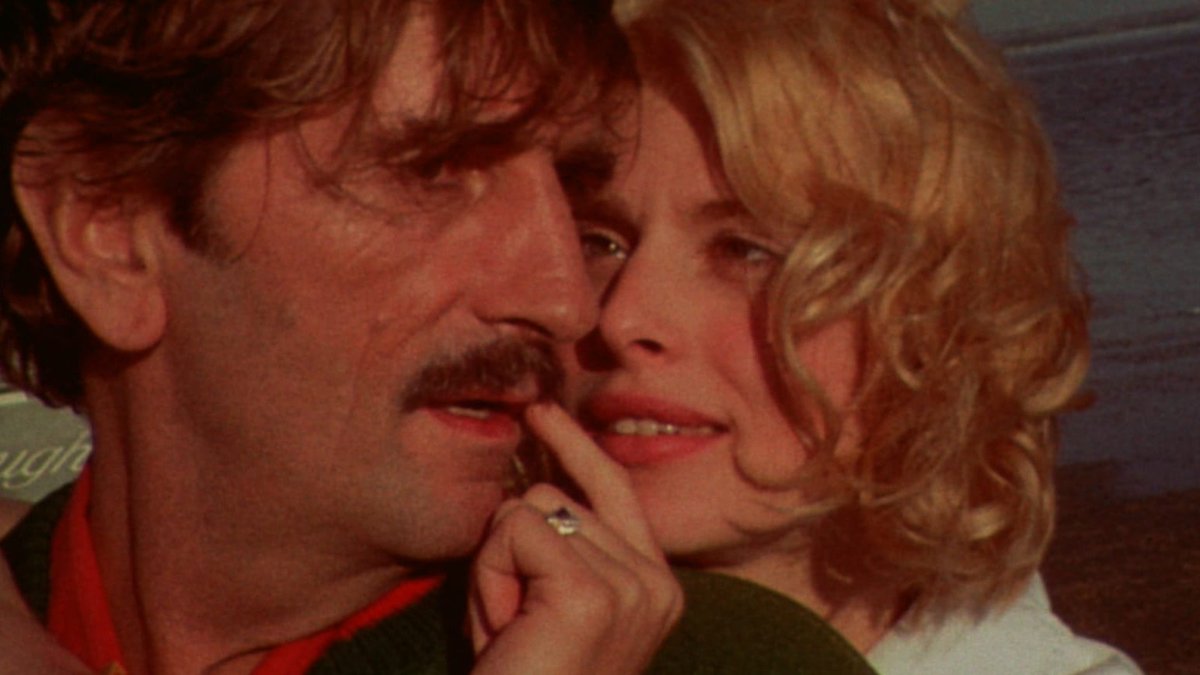 CinemaTruffaut's tweet photo. Demà, al cicle Wim Wenders de la Filmoteca, una oportunitat única de veure en pantalla gran "Paris, Texas", una de les grans pel.lícules del cinema contemporani. Palma d'Or a Cannes 1984 i amb una parella inoblidable: Harry Dean Stanton i Nastassja Kinski. Imprescindible! https://t.co/6ULup12KvD