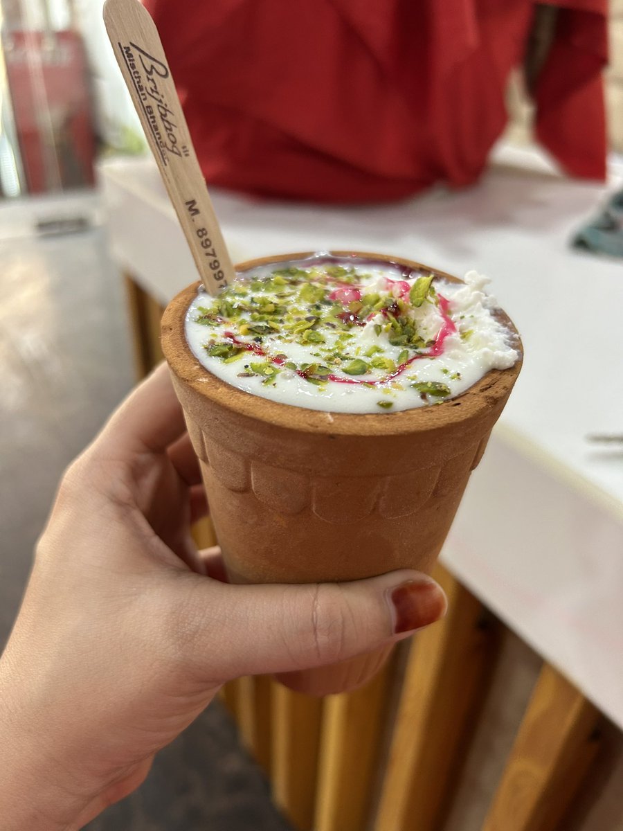 ghazalbebot's tweet photo. Do you like lassi??🥸 https://t.co/KVgxbjLsVH