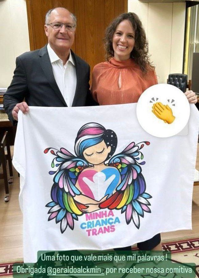 RubinhoNunes's tweet photo. CRIANÇAS TRANS NÃO EXISTEM!

Isso é criminoso. Criança tem que ser criança, não brinquedo de sexualização de adulto.

Esse absurdo em São Paulo é apoiado pela esquerda e pela grande mídia, que tentaram acabar com minha CPI da Criança Trans. Mas não morreu. Enquanto eu for vereador desta cidade, vou continuar tentando acabar com essa palhaçada e colocar esses péssimos pais para se explicarem na cadeira dos réus.