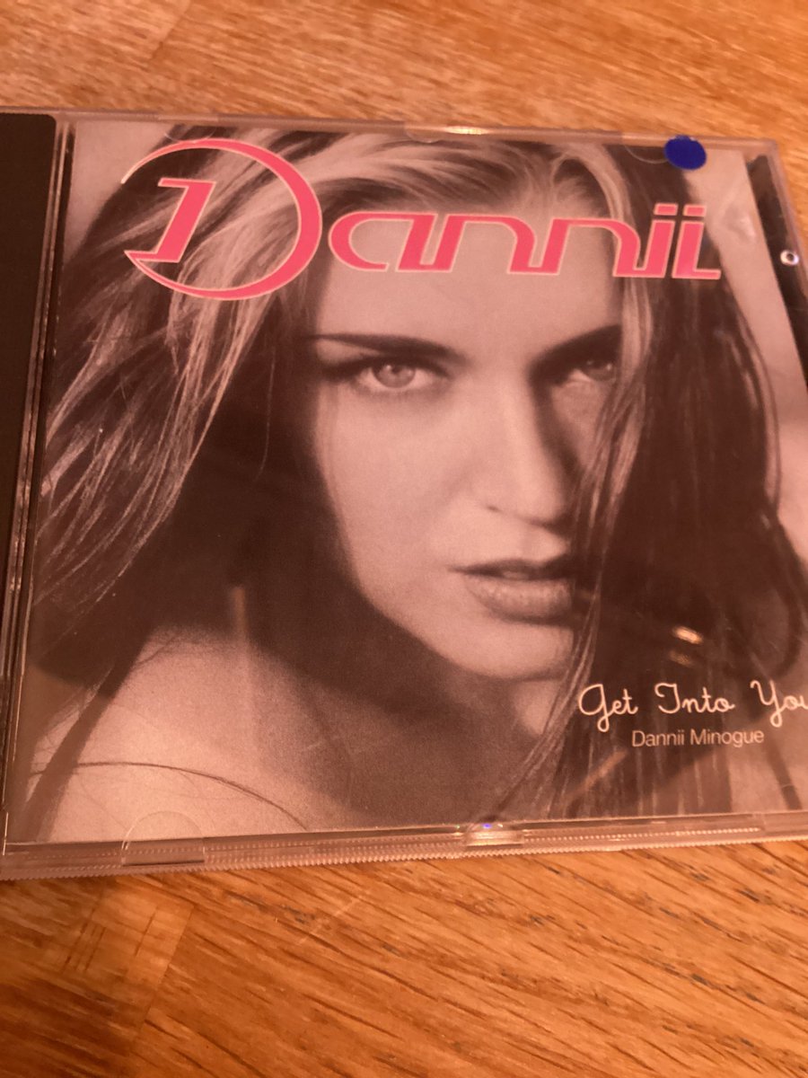 dearianfawn's tweet photo. Sunday with #DanniiMinogue and the #GetIntoYou album in light of the #IKissedAGirl final later - #ShowYouTheWayToGo and #ThisIsIt were expertly chosen covers ❤️ https://t.co/kfa2if6ijv