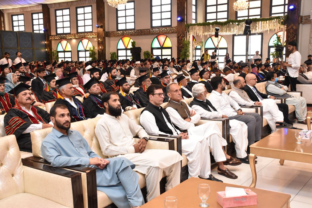 JMC Peshawar Hosts its Convocation Ceremony. Chief Guest Syed Qasim Ali Shah conferred degrees upon 167 graduates, 45 position holders and 181 gold medalists. VC KMU Meritorious Prof Dr. Zia Ul Hag congratulated graduates &amp; their families.