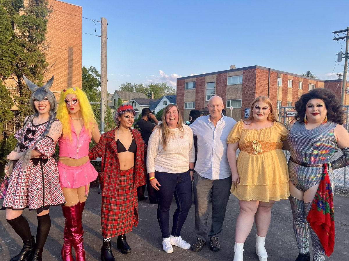 Leila Dance tweet media