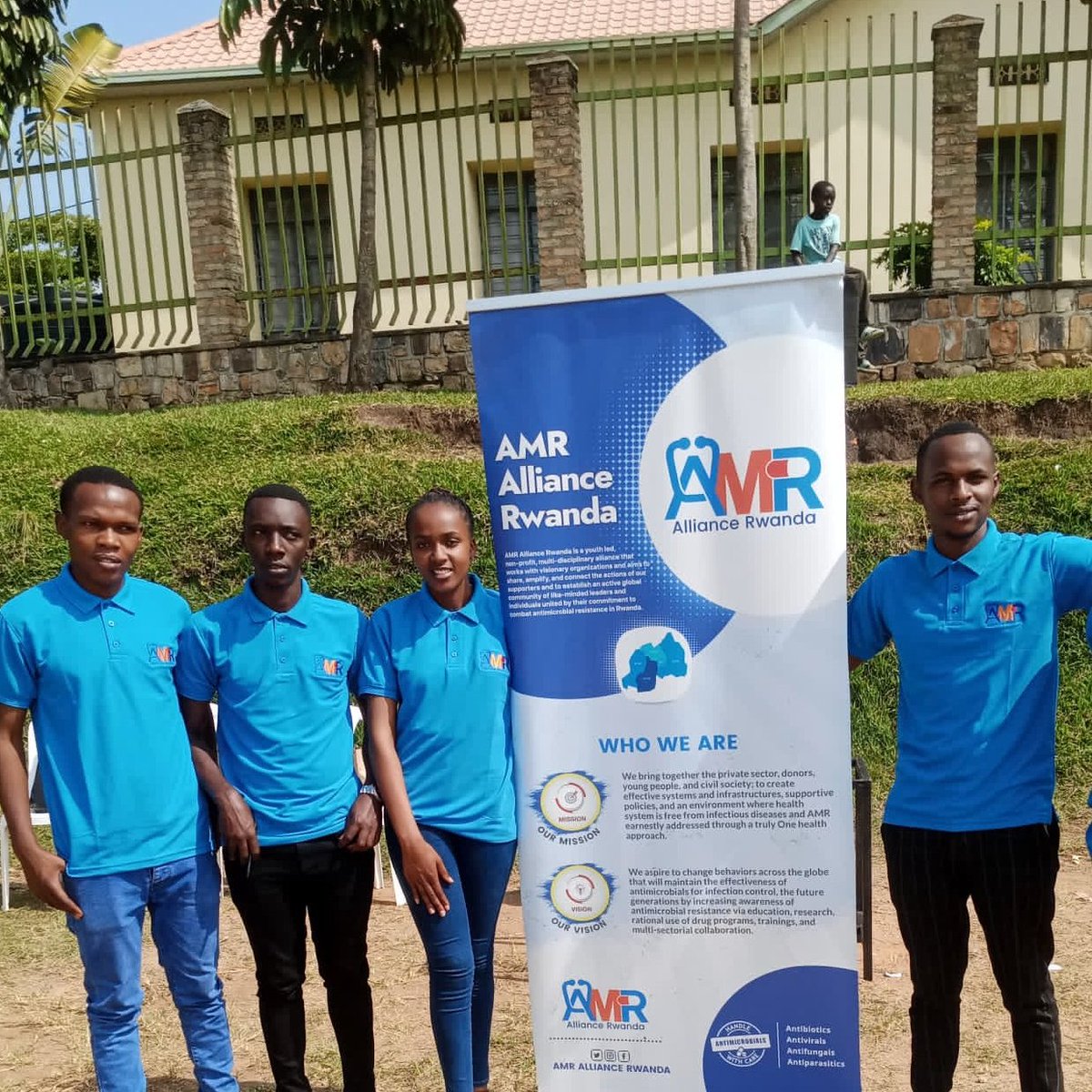 amr_a_rwanda's tweet photo. 📢Earlier this morning, @amr_a_rwanda Joined @RuhangoDistrict in car free day; Sport is life #AbagoreTwagiye 

 We shared #Healthylifestyles 🏃‍♂️ Screened for #NCDs and  spread awareness about #AntimicrobialResistance.🦠

"Life is precious and it's our duty to protect it. https://t.co/25VNcuTRlz