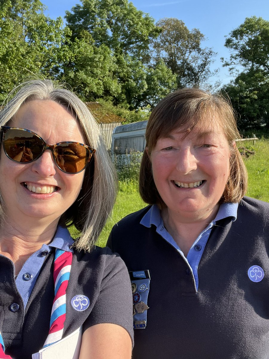 Girlguiding SWE Chief Commissioner Team (@ggswechiefteam) on Twitter photo Love to surprise our volunteers and this afternoon was no exception when I presented our regions top award, the silver oak leaf, to <a href="/GirlguidingIoW/">Girlguiding Isle of Wight</a> County Commissioner #volunteering #thanksandrecongnition <a href="/GirlguidingSWE/">Girlguiding SWE</a> Love to surprise our volunteers and this afternoon was no exception when I presented our regions top award, the silver oak leaf, to <a href="/GirlguidingIoW/">Girlguiding Isle of Wight</a> County Commissioner #volunteering #thanksandrecongnition <a href="/GirlguidingSWE/">Girlguiding SWE</a>