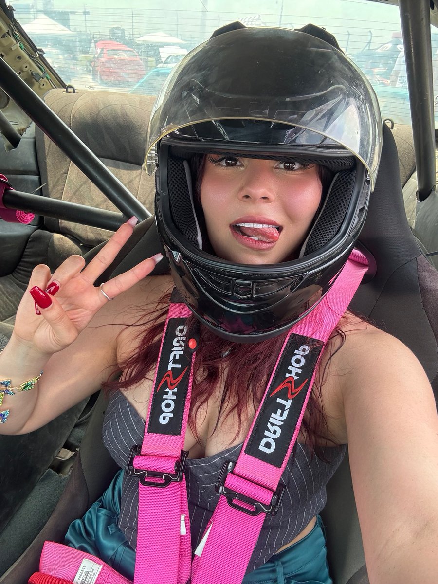 emonars's tweet image. 🫐🦋🪩🍒🧿 #bmw #mpact