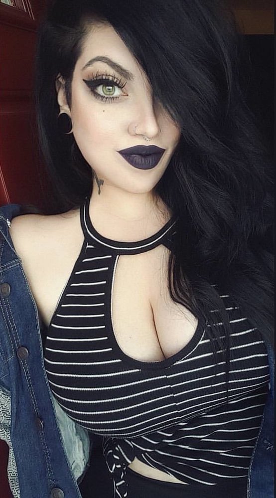 𖤐 𝐋𝐈𝐙𝐀 𝐓𝐇𝐄 𝐆𝐎𝐓𝐇 𖤐 tweet media