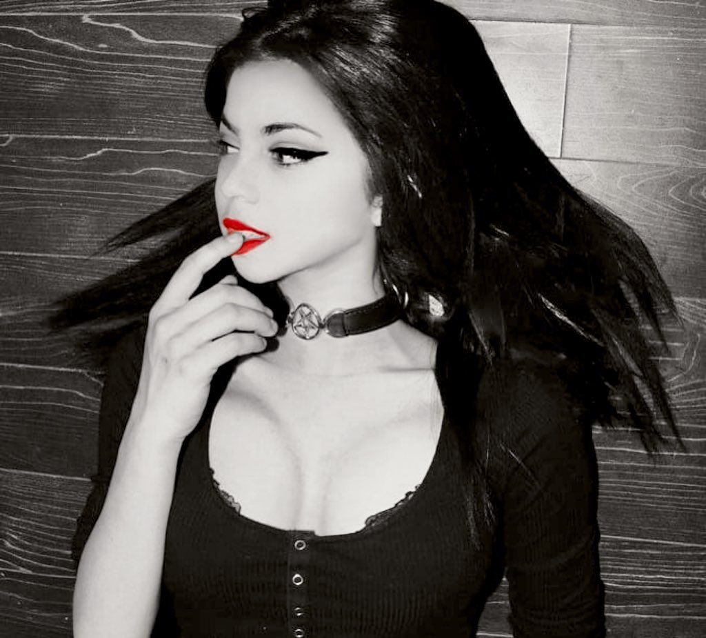 𖤐 𝐋𝐈𝐙𝐀 𝐓𝐇𝐄 𝐆𝐎𝐓𝐇 𖤐 tweet media