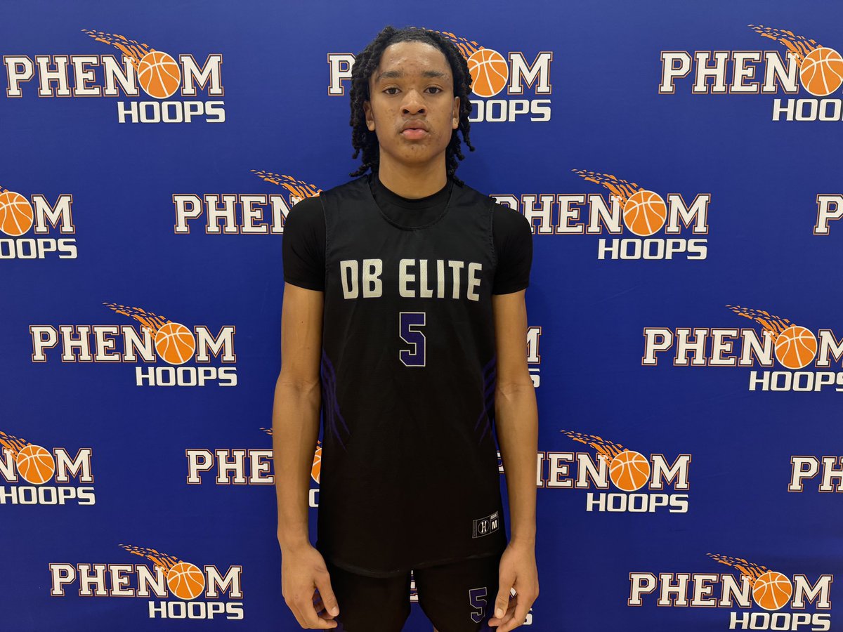 6’2 2027 AJ Roberts  <a href="/ajroberts_/">Anthony Roberts</a> (<a href="/DBelitecircuit/">DBelitecircuit</a>) will be a name to know in the 2027 class. Athletic, high motor guard. Finishes through contact. Defends / competes every possession. Also, has the ability to get it going from the perimeter. #PhenomSummerShowcase