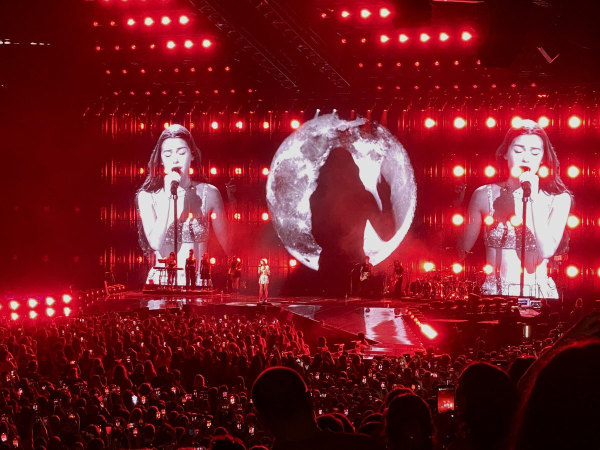 BasoStream's tweet image. Olivia Rodrigo Konzert gestern war eine glatte 10/10 !! 🥰🎶🩶✨