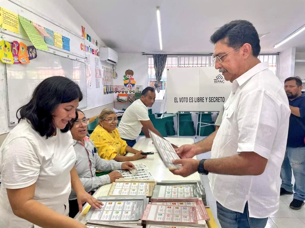 Juan José Canul tweet media